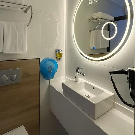 Positive Hotel